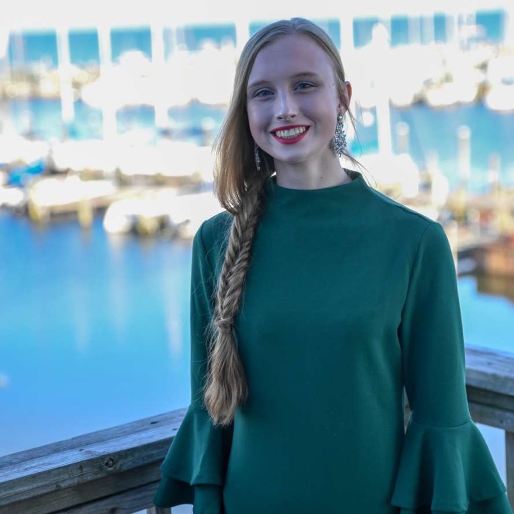 Meet your Posher, Launa